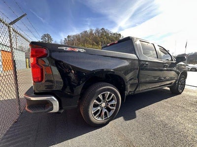 2023 Chevrolet Silverado 1500 Crew Cab Short Box 4-Wheel Drive LT 2FL