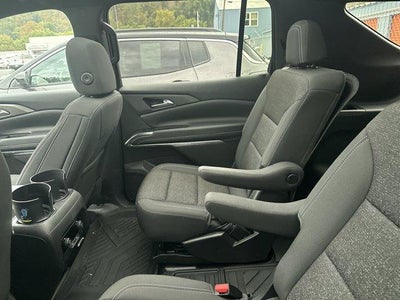 2025 Chevrolet Traverse LT w/2LT