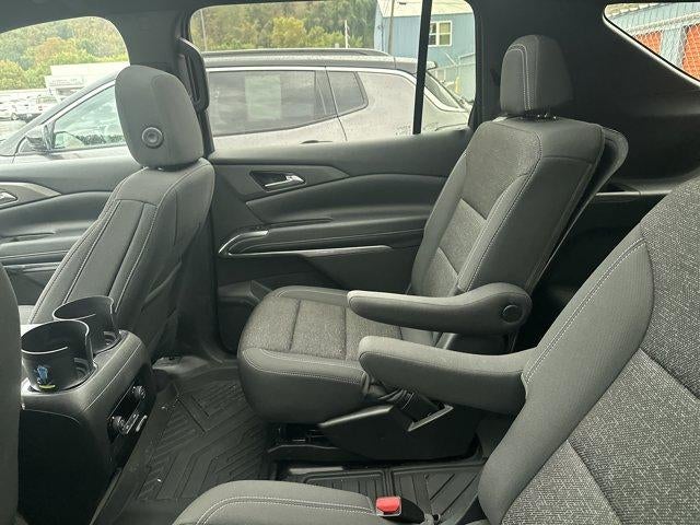 2025 Chevrolet Traverse LT w/2LT