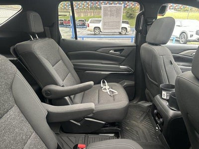 2025 Chevrolet Traverse LT w/2LT