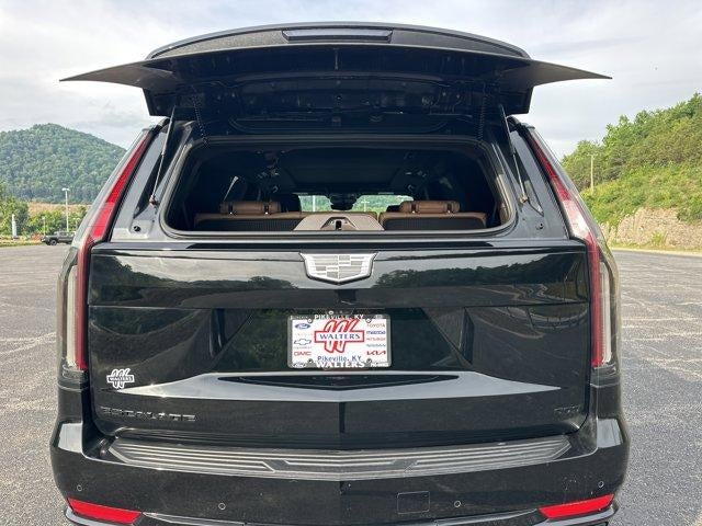 2022 Cadillac Escalade 4WD Sport
