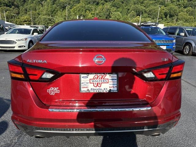2021 Nissan Altima 2.5 SR Sedan