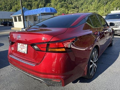 2021 Nissan Altima 2.5 SR Sedan