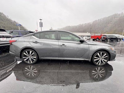 2020 Nissan Altima 2.5 SR Sedan