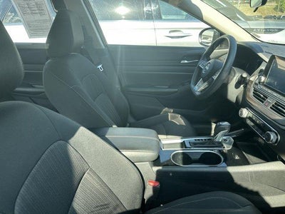 2024 Nissan Altima 2.5 SV Sedan