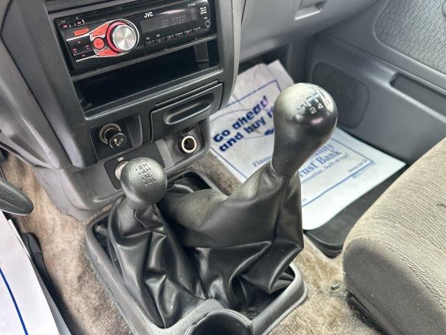 2000 Nissan Frontier 4WD XE