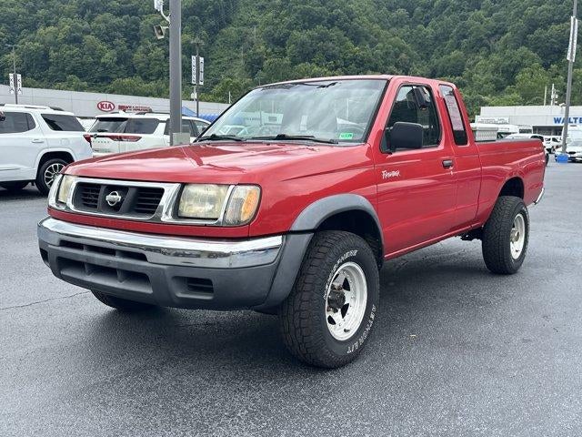 2000 Nissan Frontier 4WD XE