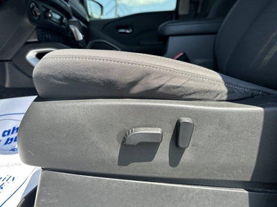2022 Nissan Frontier Crew Cab 4x4 SV Auto
