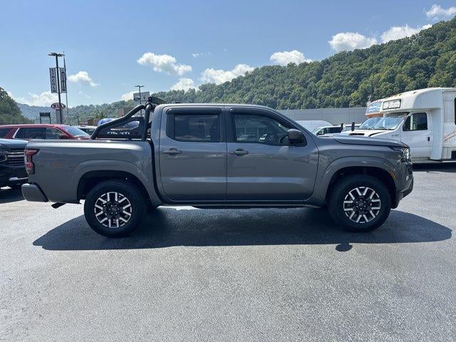 2022 Nissan Frontier Crew Cab 4x4 SV Auto