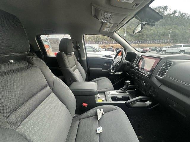 2022 Nissan Frontier Crew Cab 4x4 SV Auto