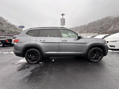 2022 Volkswagen Atlas 3.6L V6 SE w/Technology 4MOTION