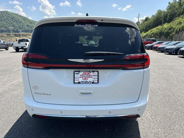 2023 Chrysler Pacifica Touring L FWD