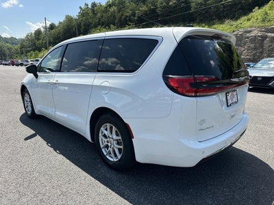 2023 Chrysler Pacifica Touring L FWD