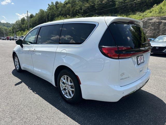 2023 Chrysler Pacifica Touring L FWD