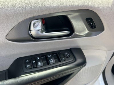 2023 Chrysler Pacifica Touring L FWD