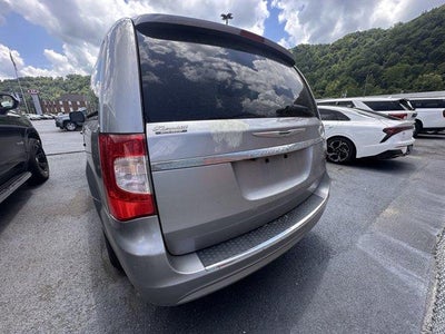 2016 Chrysler Town & Country 4dr Wgn Touring