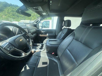 2022 Chevrolet Silverado 2500 HD Crew Cab Standard Box 4-Wheel Drive High Country