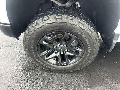 2024 Chevrolet Silverado 1500 Crew Cab Short Box 4-Wheel Drive Custom Trail Boss