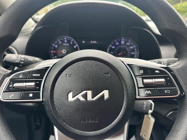 2024 Kia Forte LXS IVT