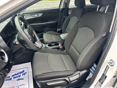 2024 Kia Forte LXS IVT
