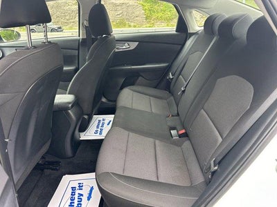 2024 Kia Forte LXS IVT