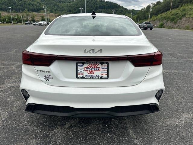 2024 Kia Forte LXS IVT