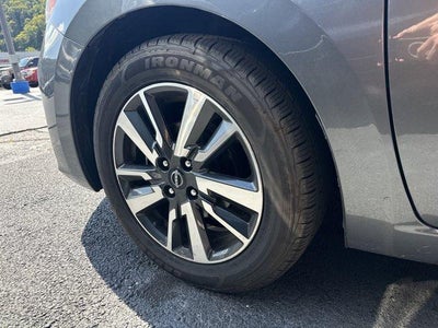 2024 Nissan Versa SV CVT