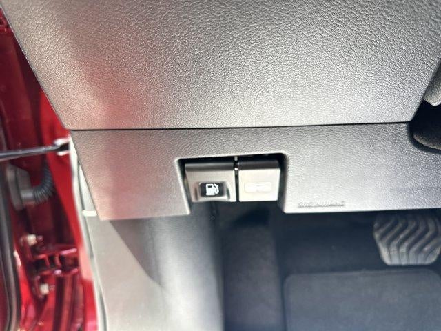 2025 Nissan Versa SR CVT