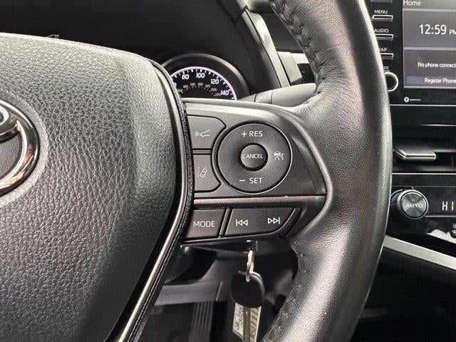 2023 Toyota Camry SE Auto (SE)