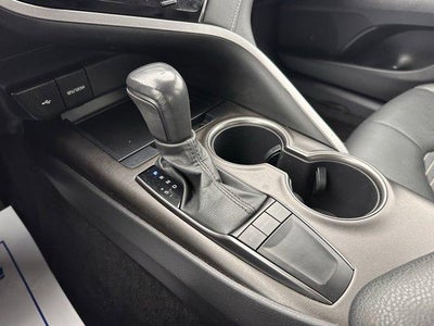 2023 Toyota Camry SE Auto (SE)