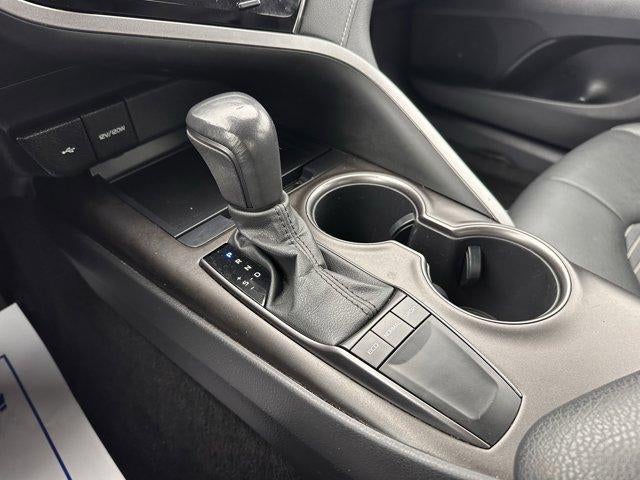 2023 Toyota Camry SE Auto (SE)