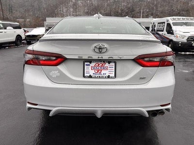 2023 Toyota Camry SE Auto (SE)
