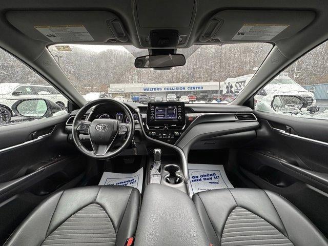 2023 Toyota Camry SE Auto (SE)