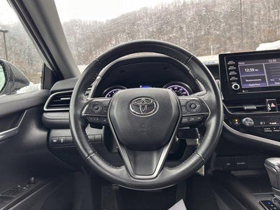 2023 Toyota Camry SE Auto (SE)
