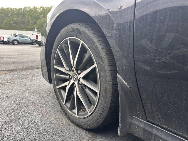 2024 Toyota Camry SE Auto (SE)