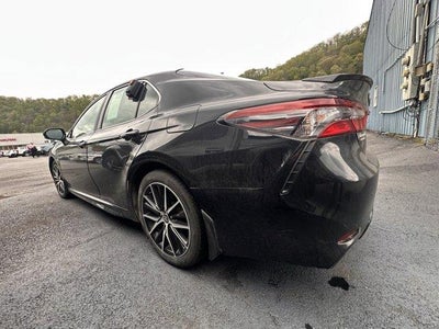 2024 Toyota Camry SE Auto (SE)