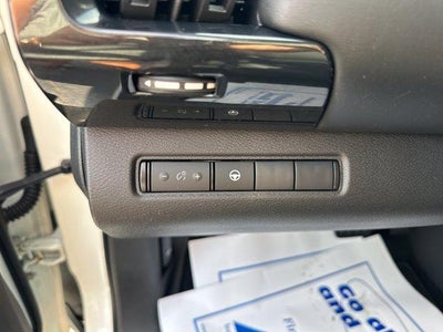 2024 Nissan Pathfinder SV 4WD