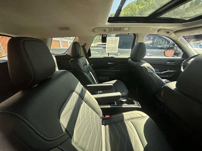 2023 Nissan Pathfinder Platinum 4WD