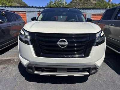 2023 Nissan Pathfinder Platinum 4WD