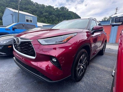 2022 Toyota Highlander XLE AWD (Natl)