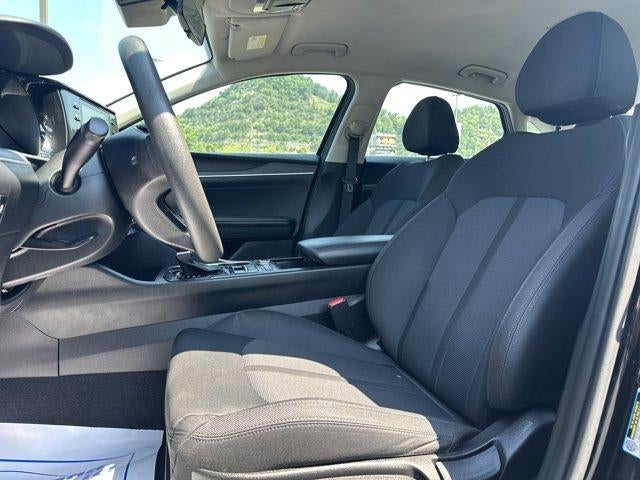 2022 Kia K5 LXS Auto FWD