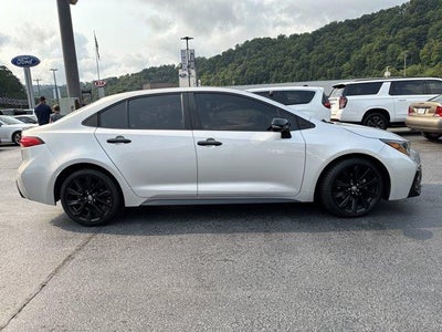 2022 Toyota Corolla SE Nightshade CVT (Natl)