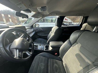 2024 Mitsubishi Outlander SE FWD