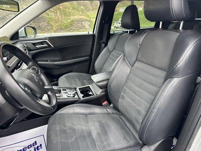 2022 Mitsubishi Outlander SE S-AWC