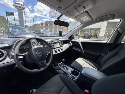 2016 Toyota RAV4 AWD 4dr LE (Natl)
