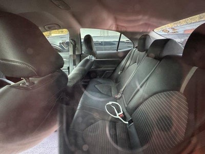 2018 Toyota Camry SE Auto (SE)
