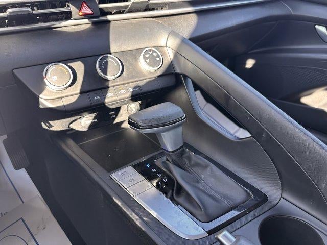 2021 Hyundai ELANTRA SE IVT