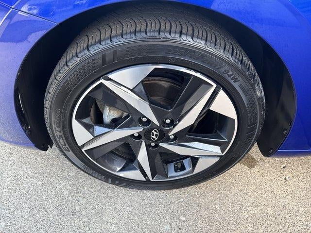 2023 Hyundai ELANTRA SEL IVT