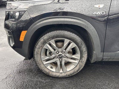 2023 Kia Seltos LX IVT AWD