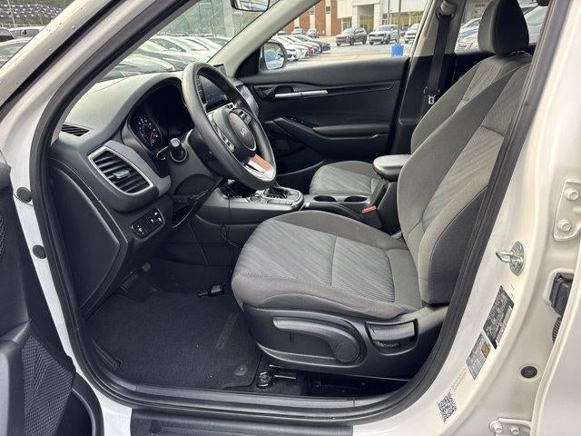 2023 Kia Seltos LX IVT AWD